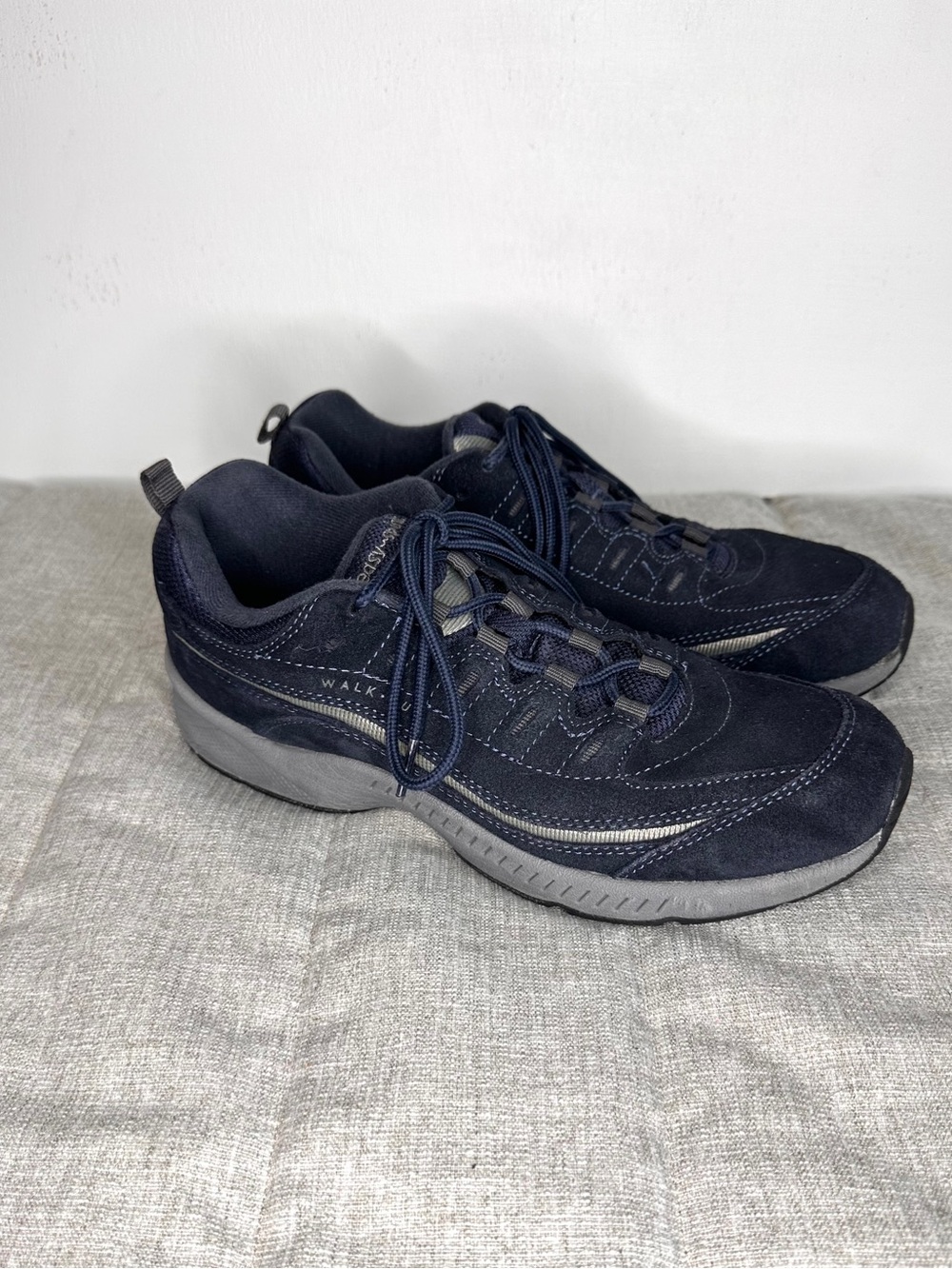 Easy Spirit Romy Women's Navy 8N Narrow Sneakers Walking Running Work